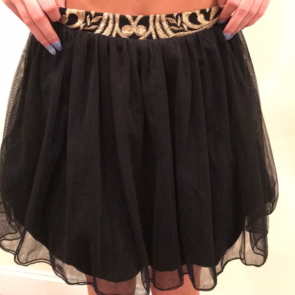 Macy’s TLC Say Yes To The Dress - 2 piece - Picture 5 of 8